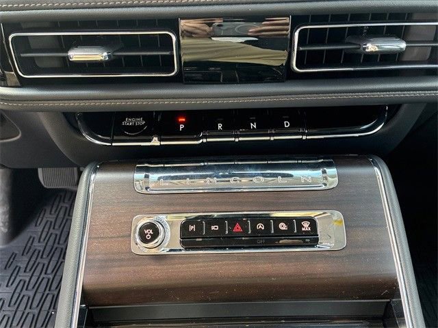 New 2025 Lincoln Aviator Reserve w/ Equipment Group 201A image 31