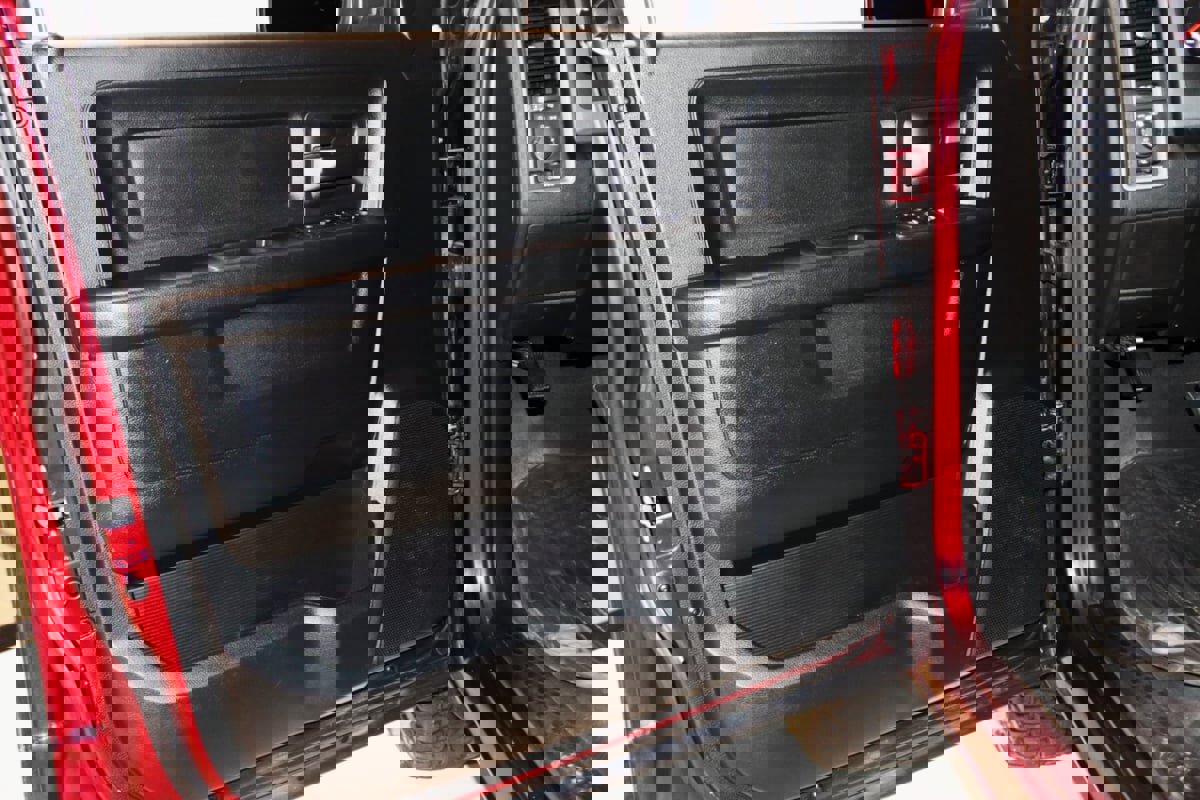 Used 2018 RAM 1500 Express image 30