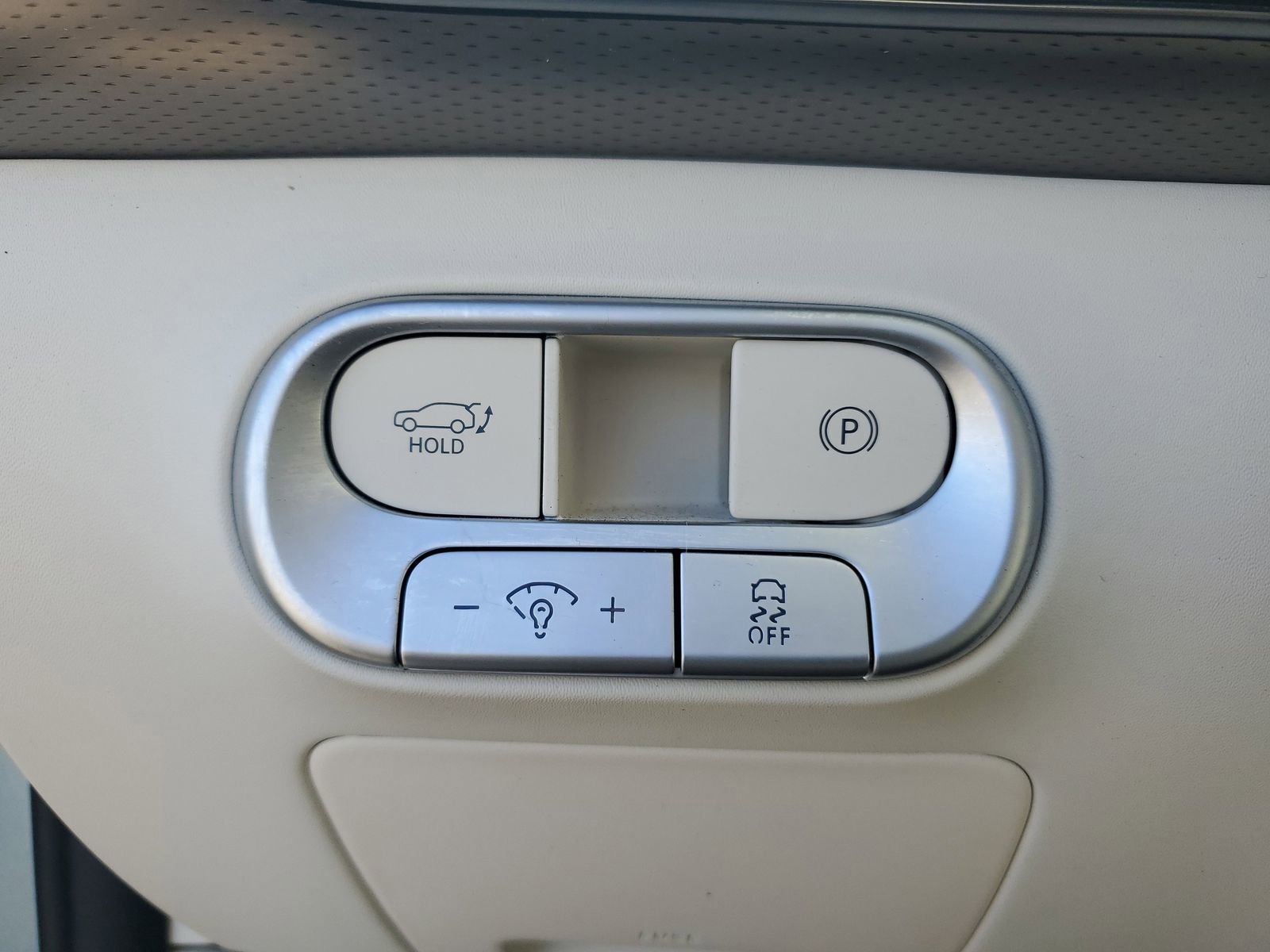 Used 2023 Genesis GV60 Advanced AWD/4WD image 24