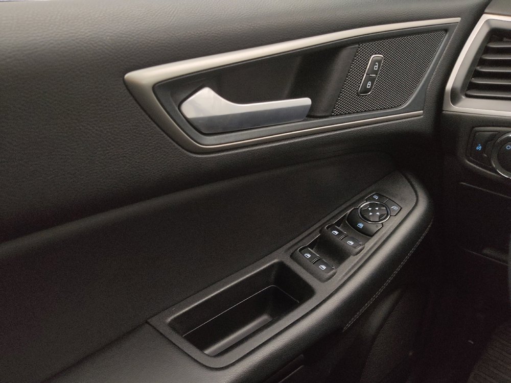 Used 2024 Ford Edge SEL image 27