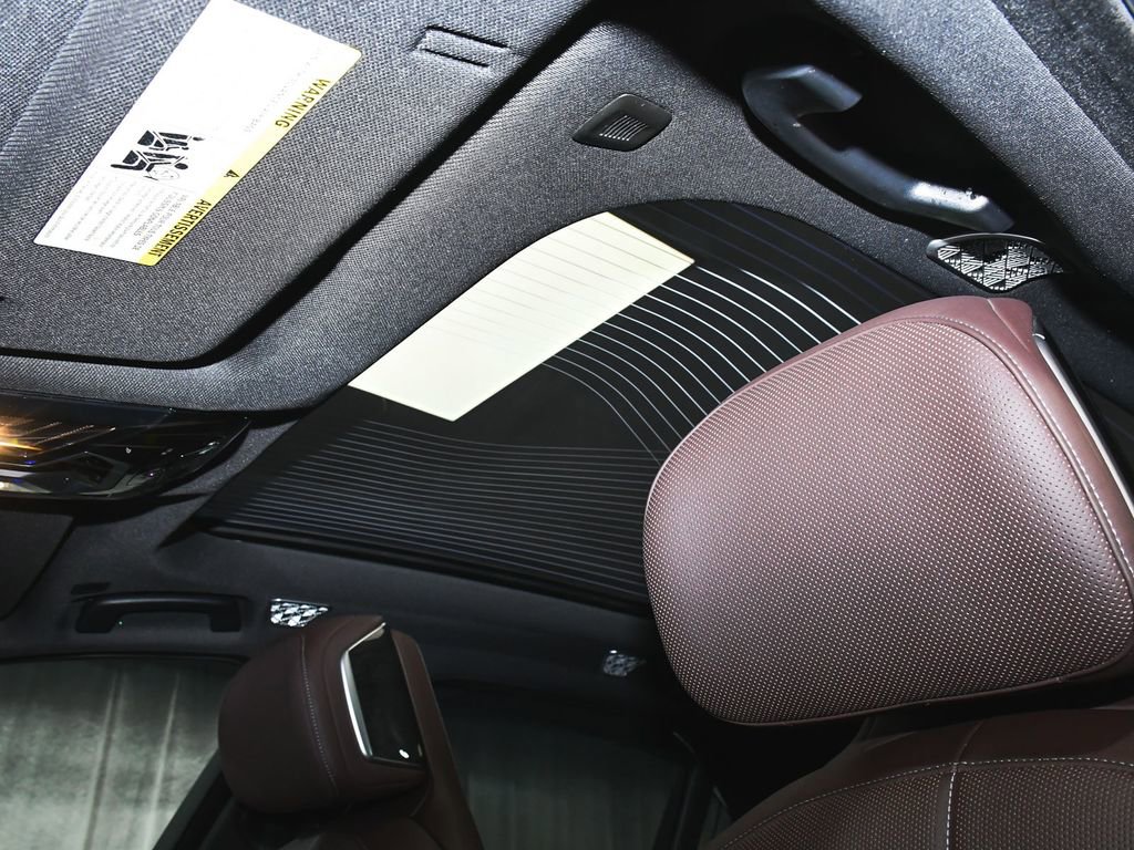 Used 2024 BMW i7 xDrive60 image 57