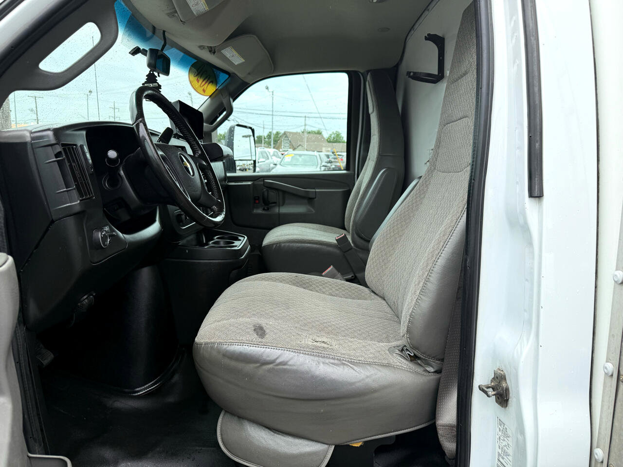 Used 2020 Chevrolet Express 3500 Extended w/ Power Convenience Package image 10