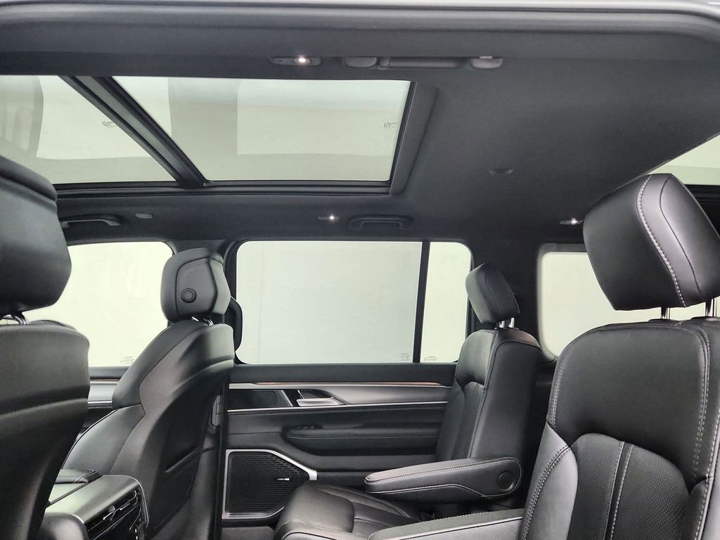 New 2025 Jeep Wagoneer Series II image 31