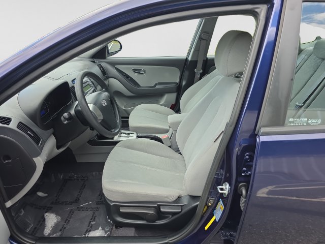 Used 2010 Hyundai Elantra GLS FWD image 11