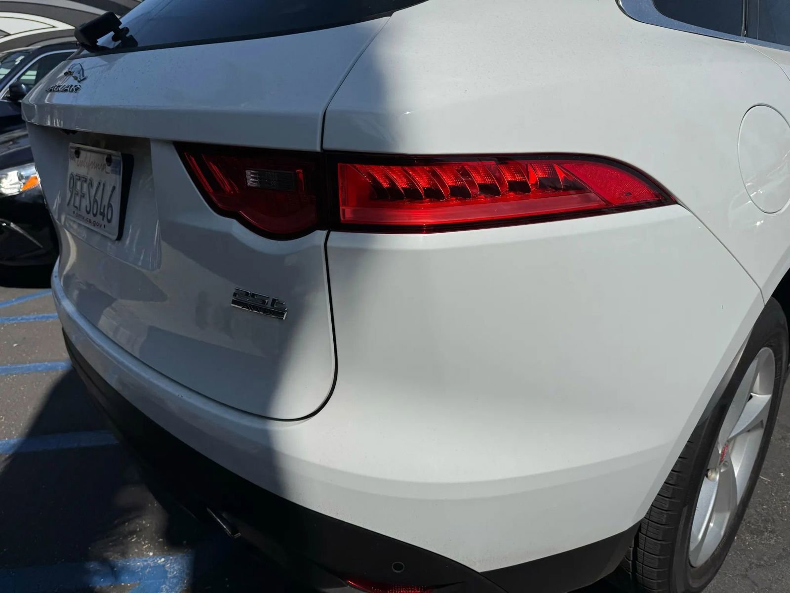 Used 2020 Jaguar F-PACE Premium image 10