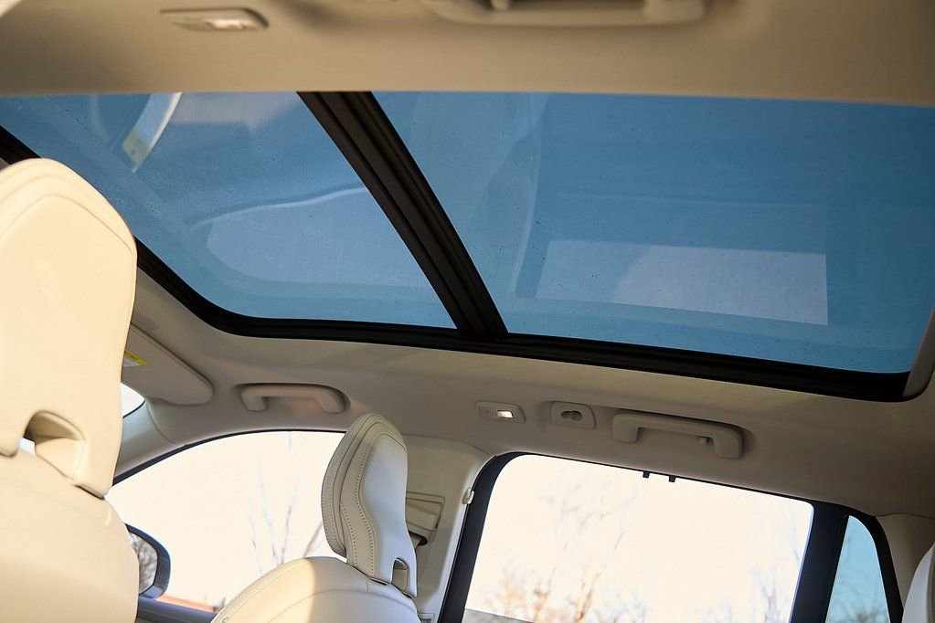 New 2026 Volvo XC90 T8 Ultra w/ Protection Package Premier image 24