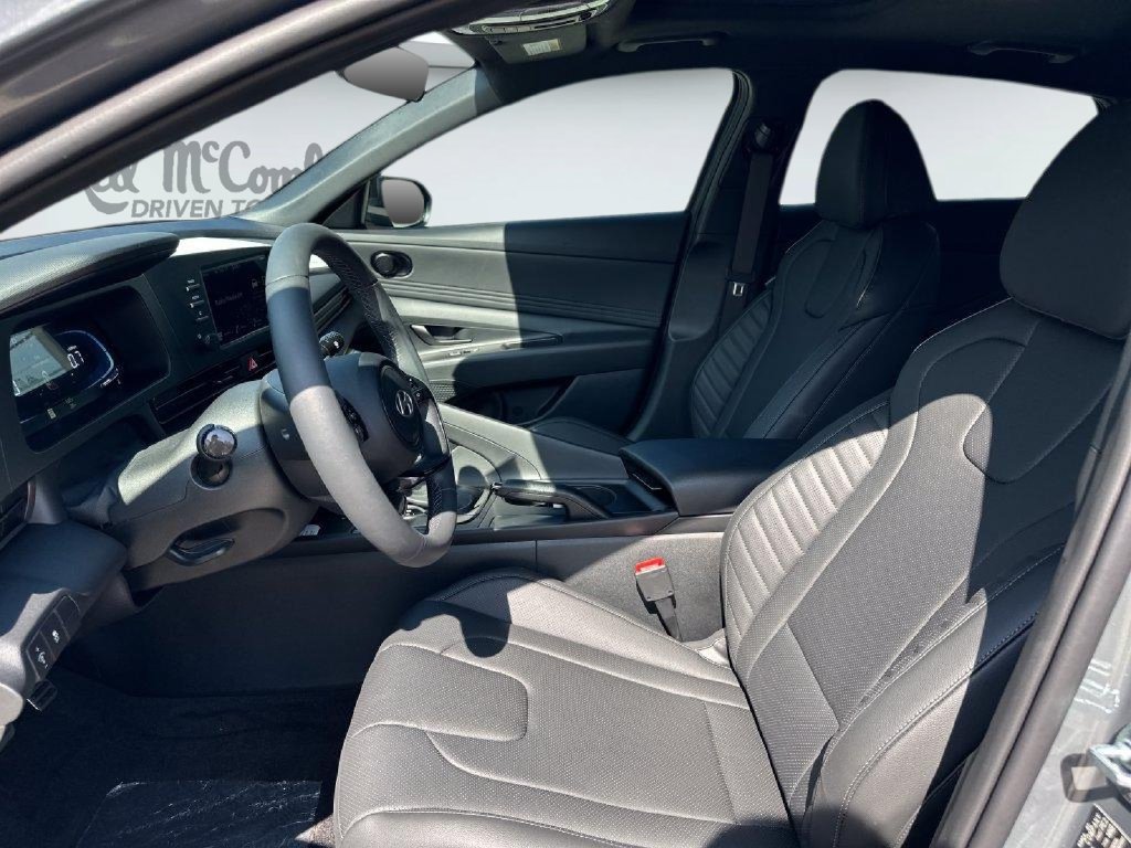 New 2026 Hyundai Elantra SEL Sport FWD image 7
