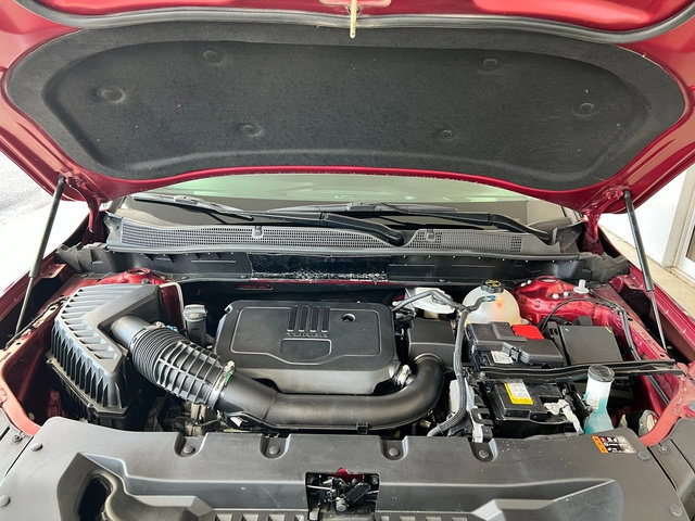 Used 2025 Chevrolet Blazer LT image 4