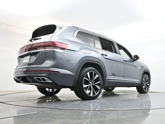 Used 2024 Volkswagen Atlas SEL Premium R-Line AWD/4WD image 37