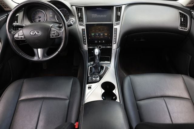 Used 2017 INFINITI Q50 Signature Edition w/ All Weather Package (L93) RWD image 2