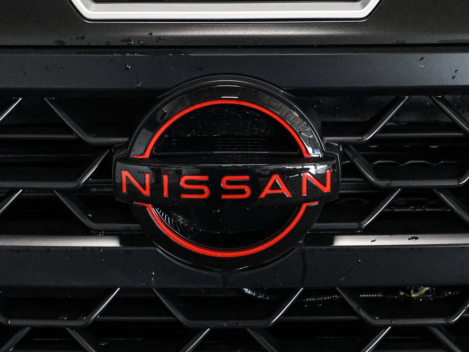 Used 2025 Nissan Frontier PRO-4X AWD/4WD image 13