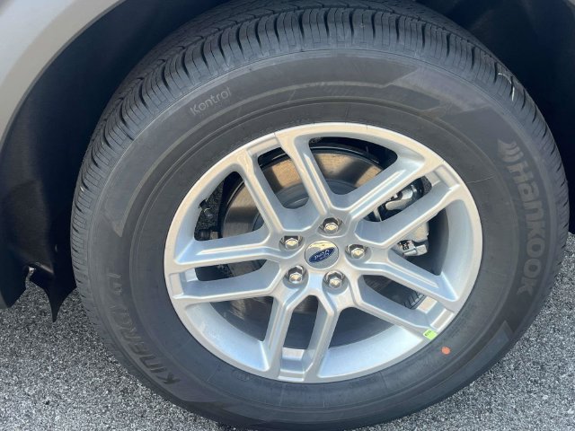 New 2026 Ford Explorer Active w/ Active Comfort Package RWD image 7