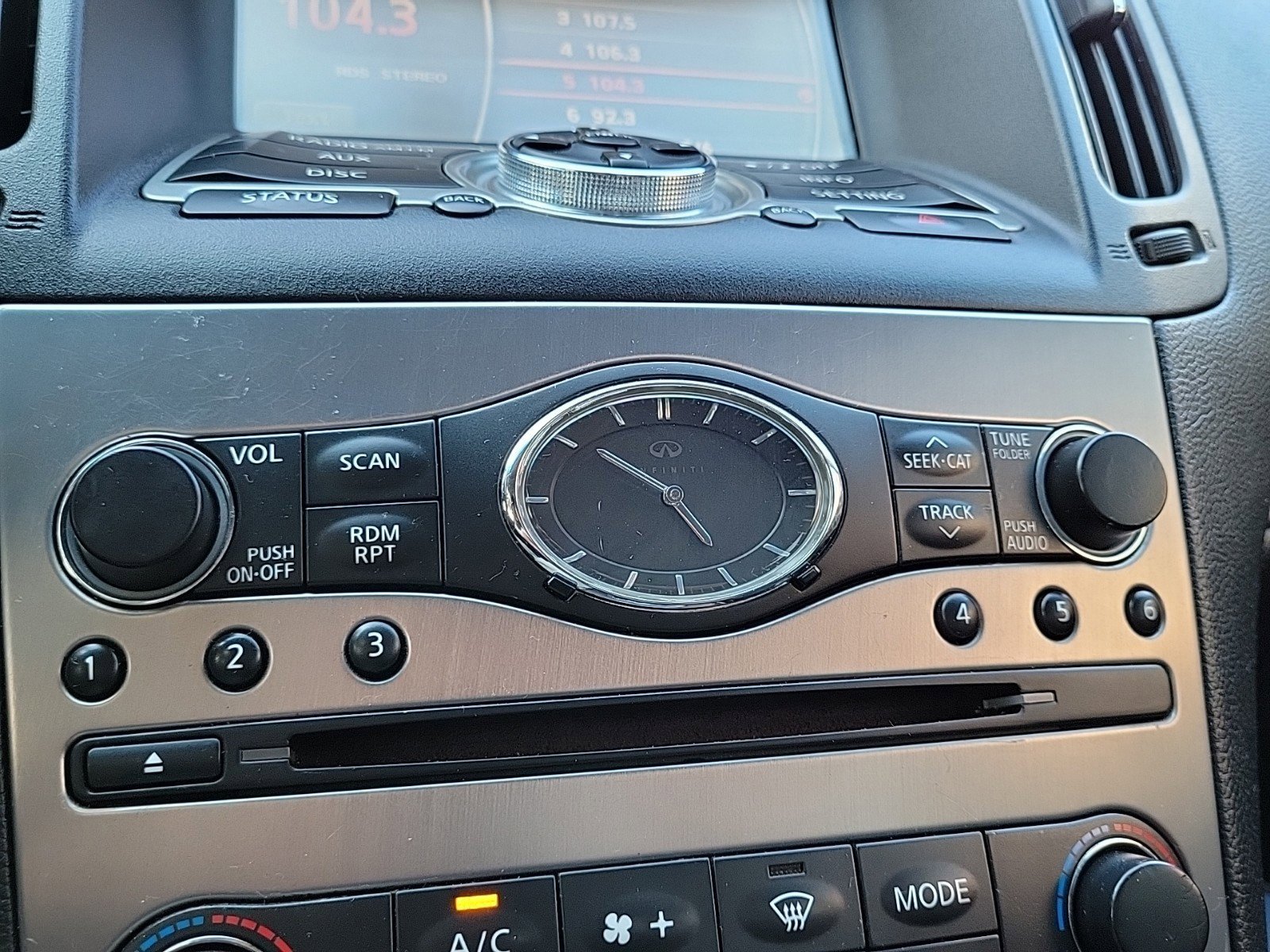 Used 2015 INFINITI Q40 AWD image 22