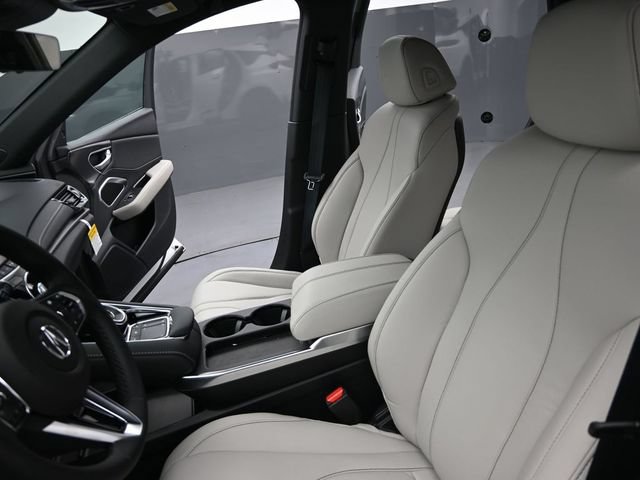 New 2026 Acura RDX SH-AWD image 13