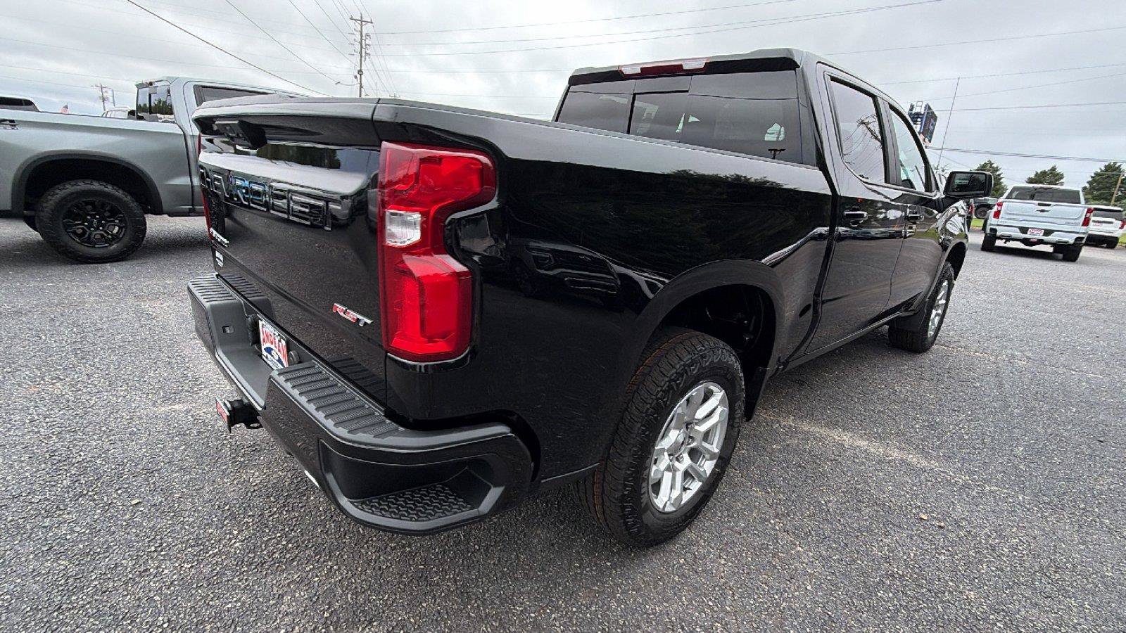 New 2026 Chevrolet Silverado 1500 RST w/ Convenience Package II AWD/4WD image 8