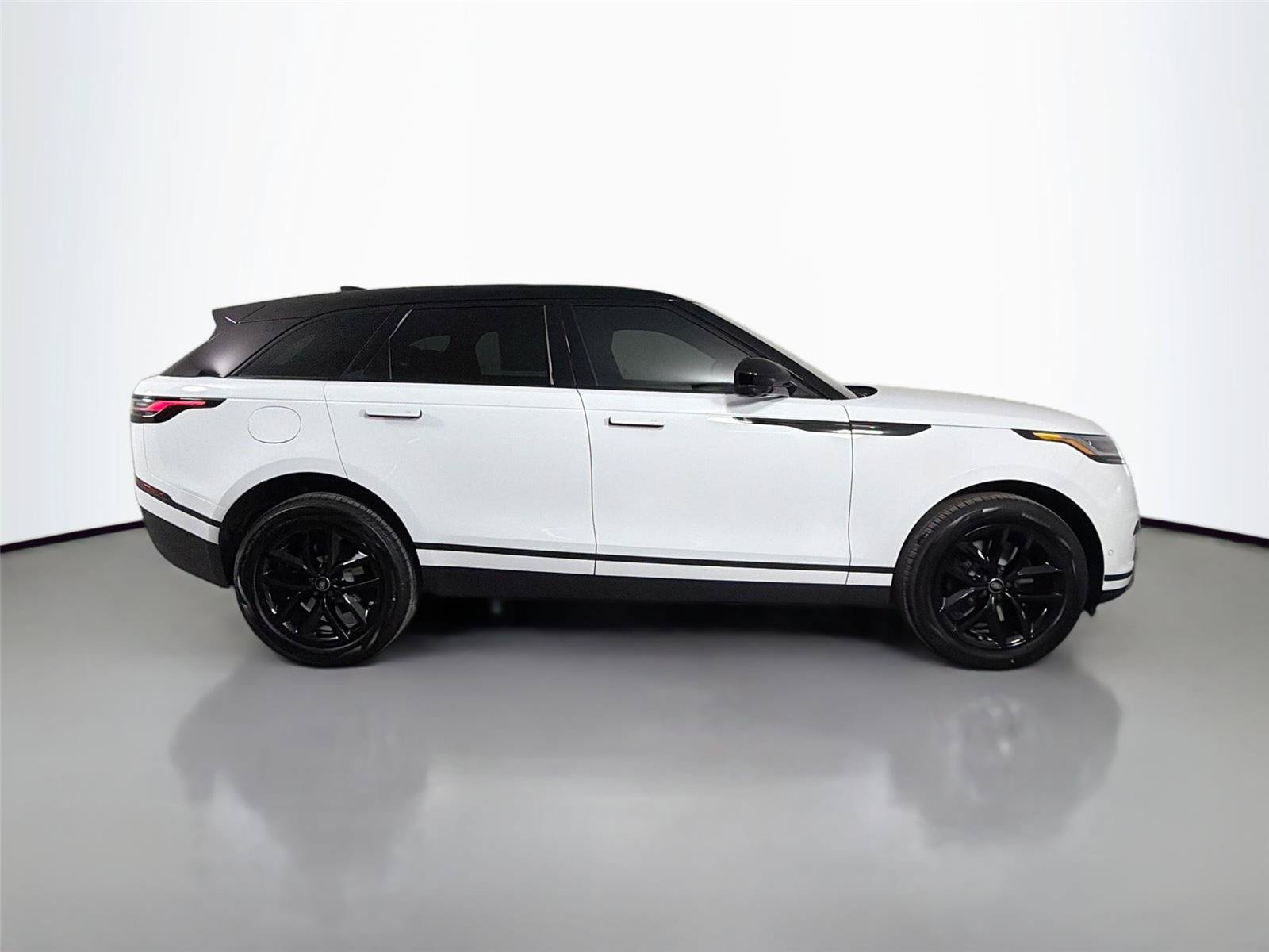 New 2026 Land Rover Range Rover Velar S AWD/4WD image 4