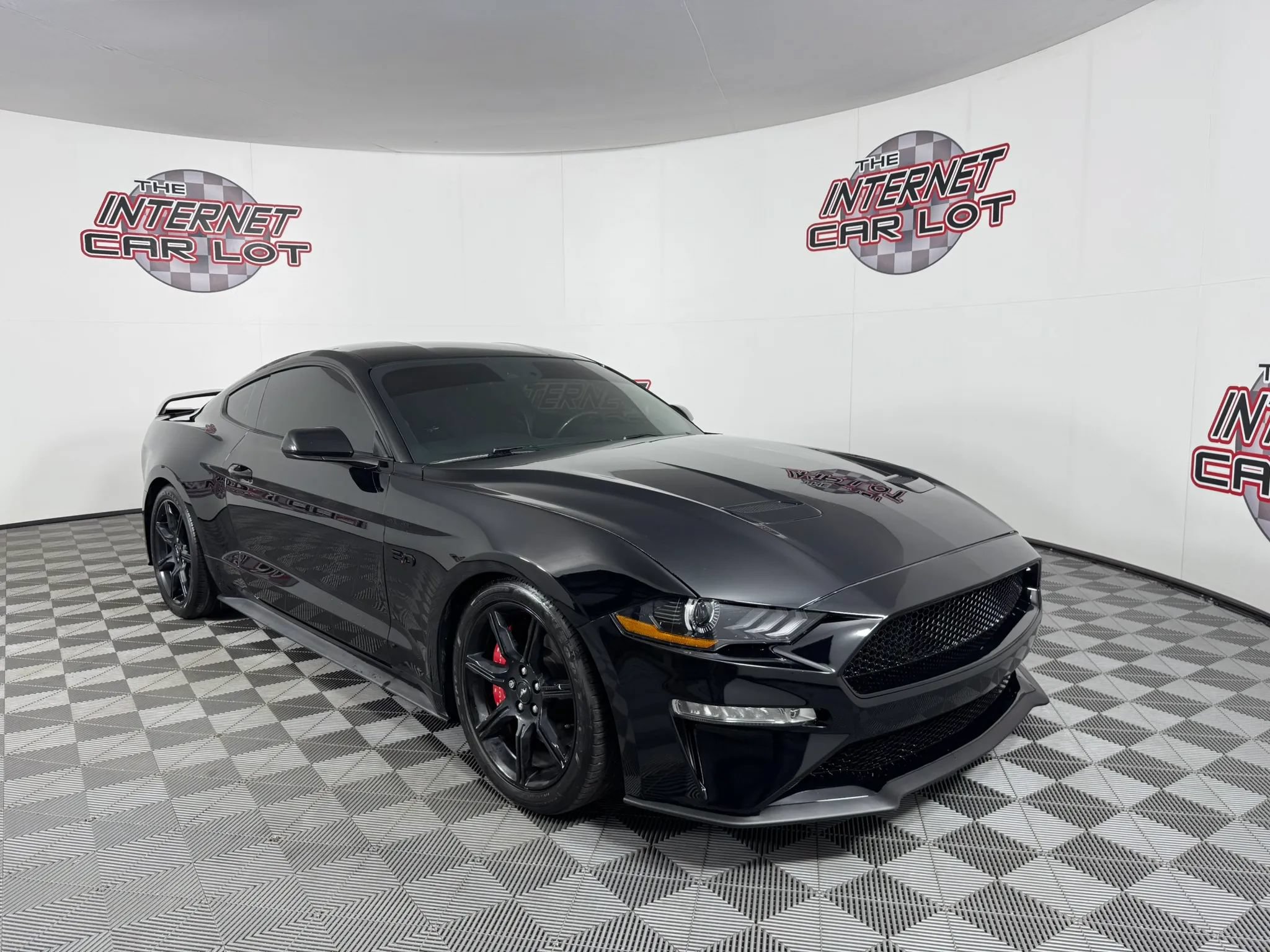 Used 2019 Ford Mustang GT Premium w/ Ford Safe & Smart Package RWD image 9