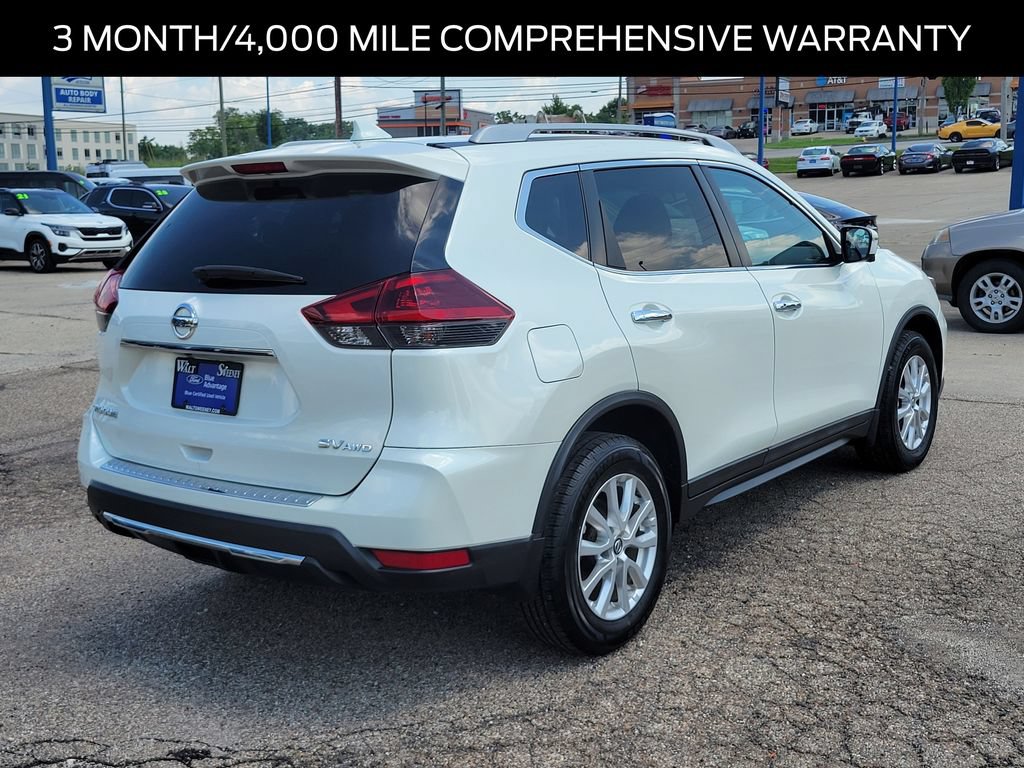 Used 2018 Nissan Rogue SV w/ Premium Package AWD/4WD image 4