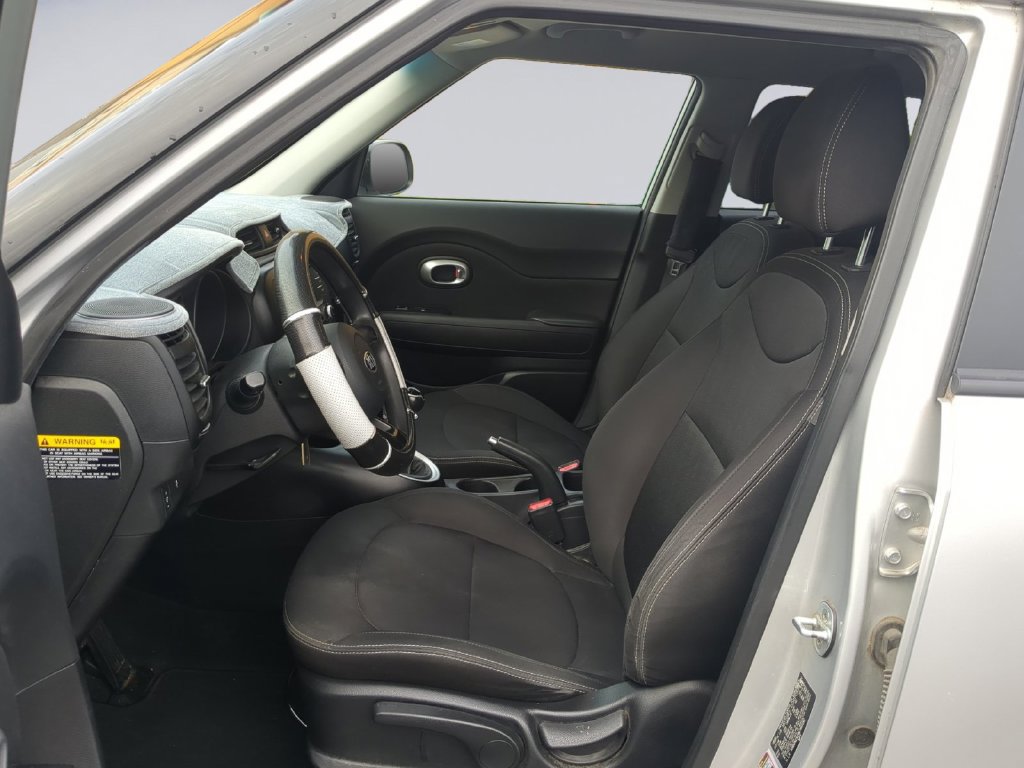 Used 2019 Kia Soul FWD image 12