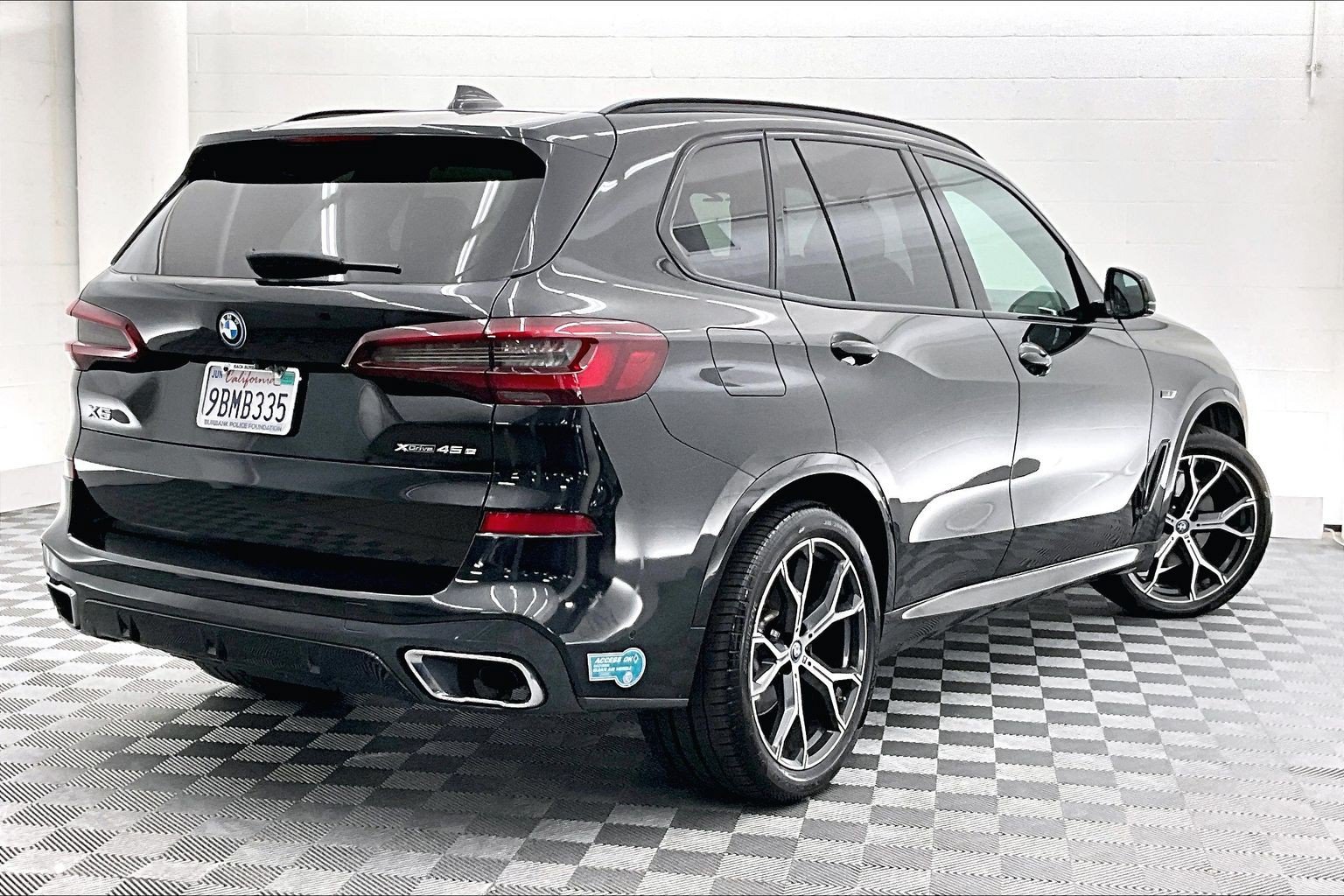 Used 2022 BMW X5 xDrive45e w/ M Sport Package AWD/4WD image 11