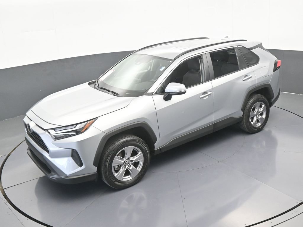 Used 2025 Toyota RAV4 XLE image 47