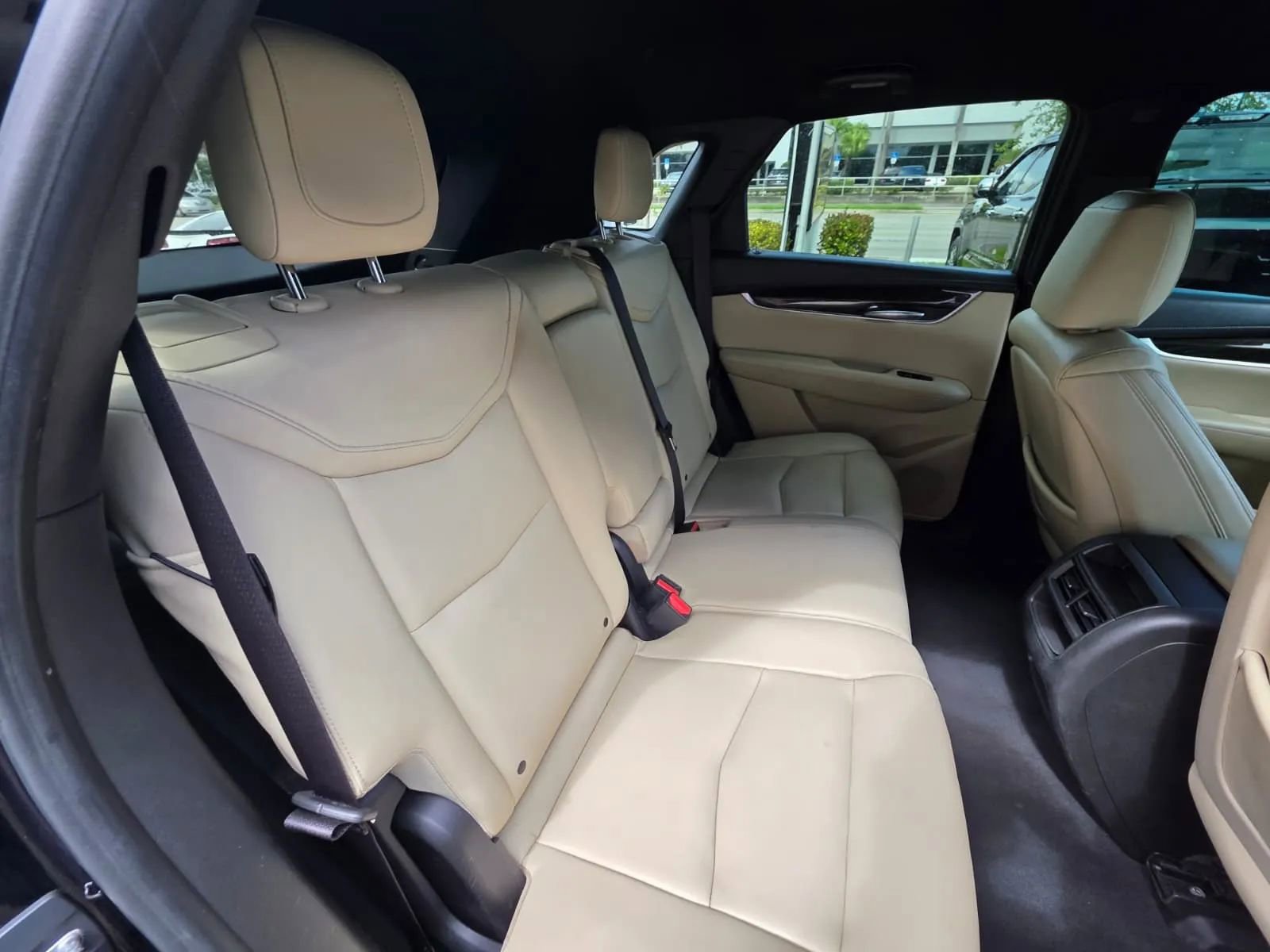 Used 2017 Cadillac XT5 FWD w/ LPO, Wheel Lock Package image 18