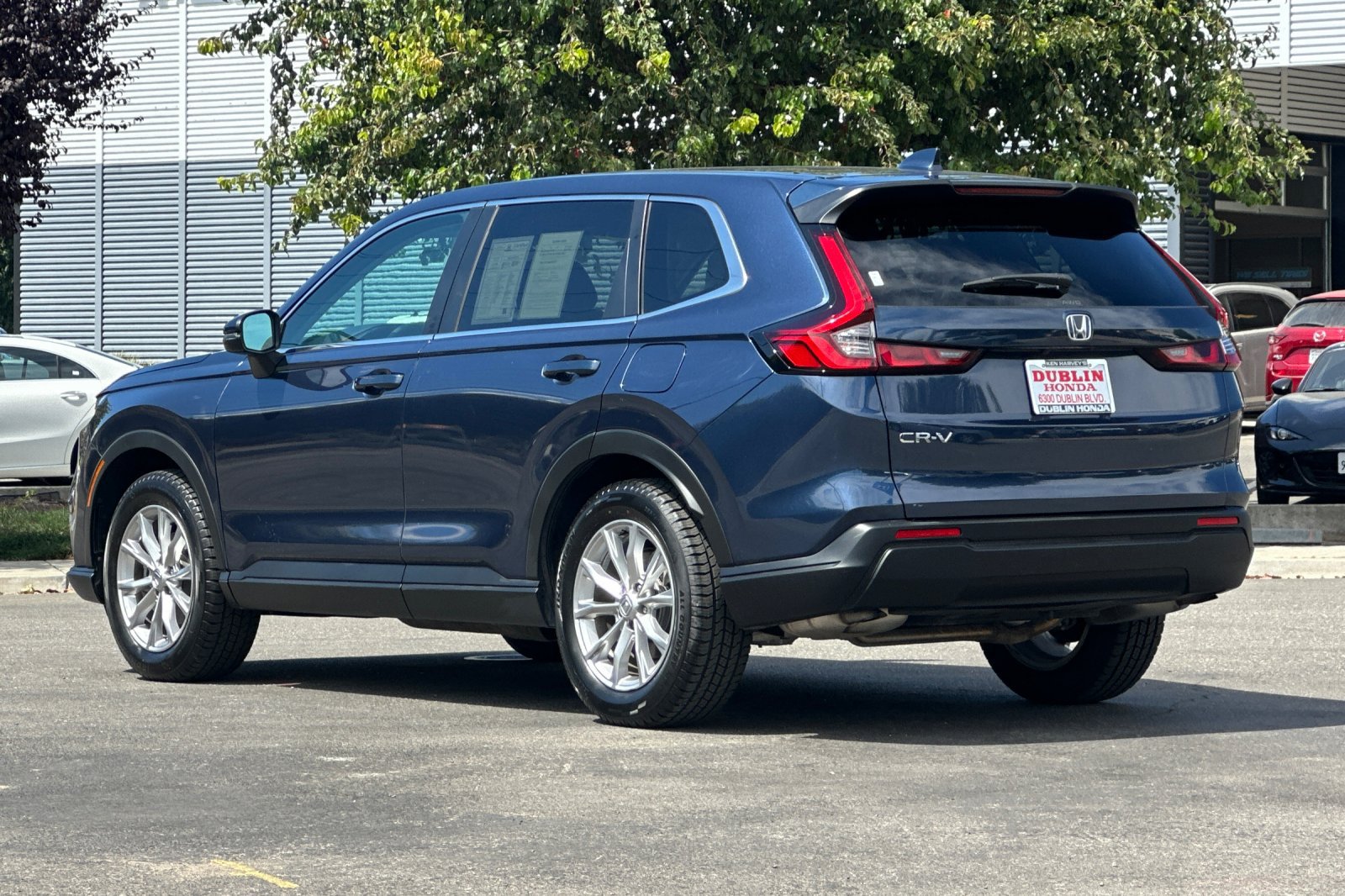 Used 2025 Honda CR-V EX image 6
