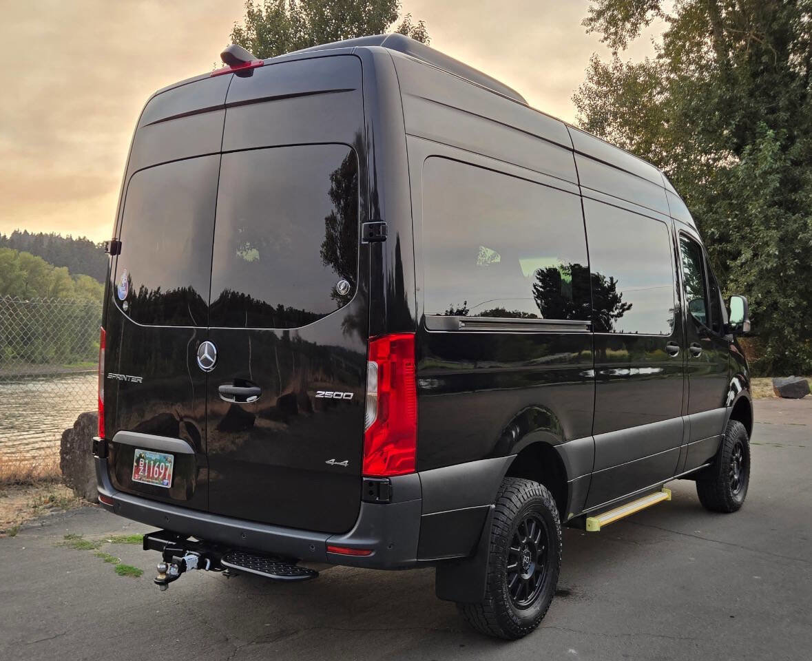Used 2019 Mercedes-Benz Sprinter 2500 image 4