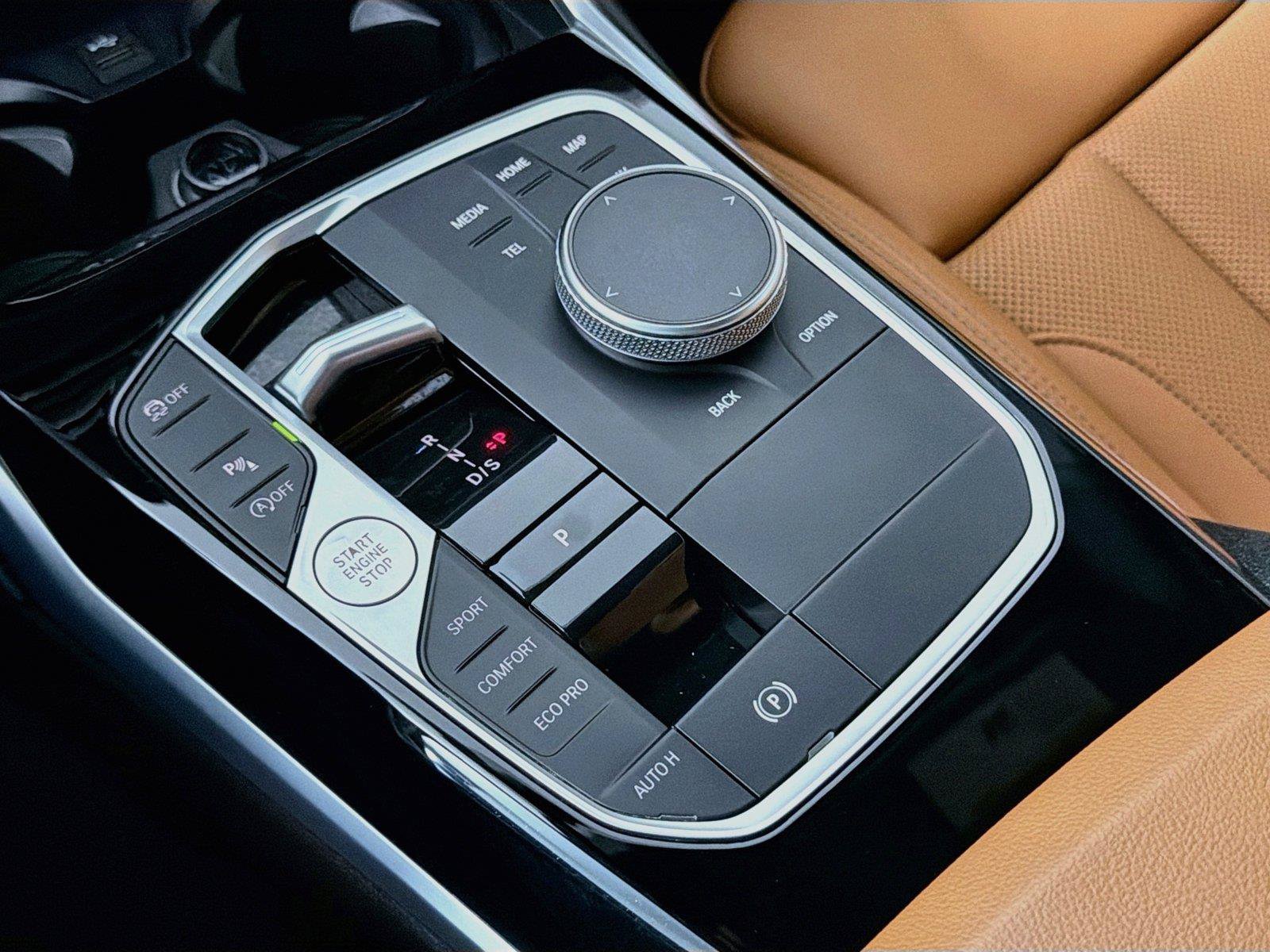 Used 2023 BMW 230i Coupe w/ M Sport Package RWD image 17