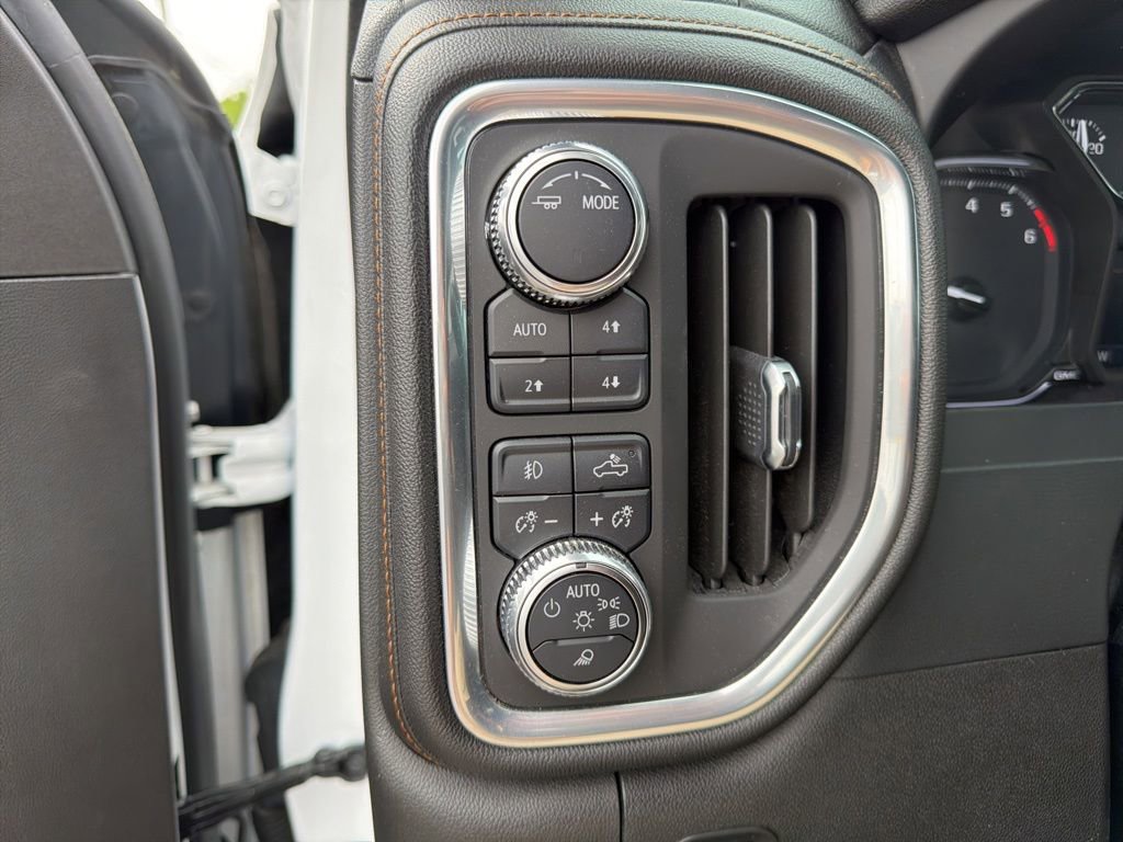 Used 2021 GMC Sierra 1500 AT4 w/ AT4 Value Package image 25