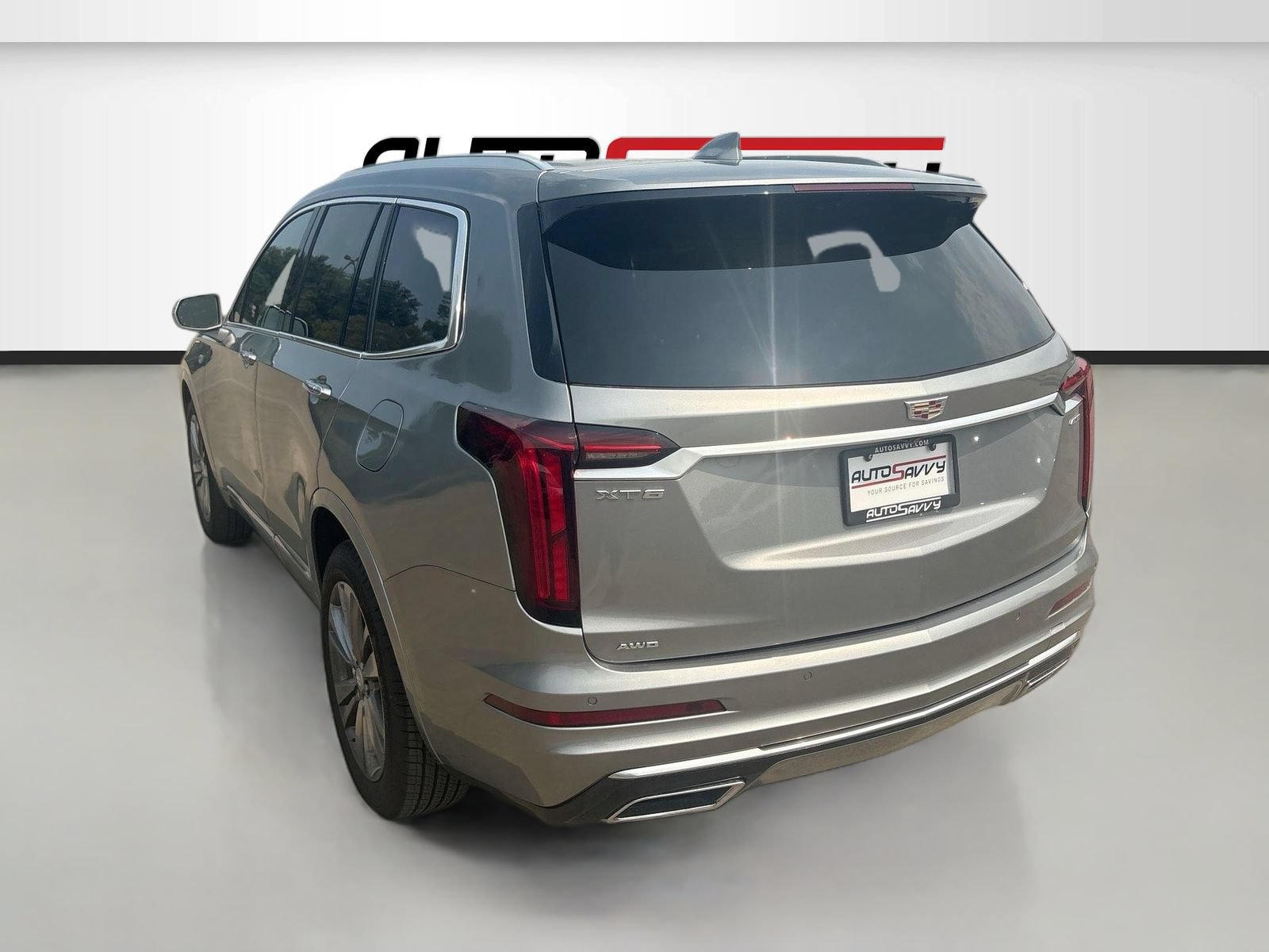 Used 2025 Cadillac XT6 Premium Luxury w/ LPO, Floor Liner Package AWD/4WD image 5