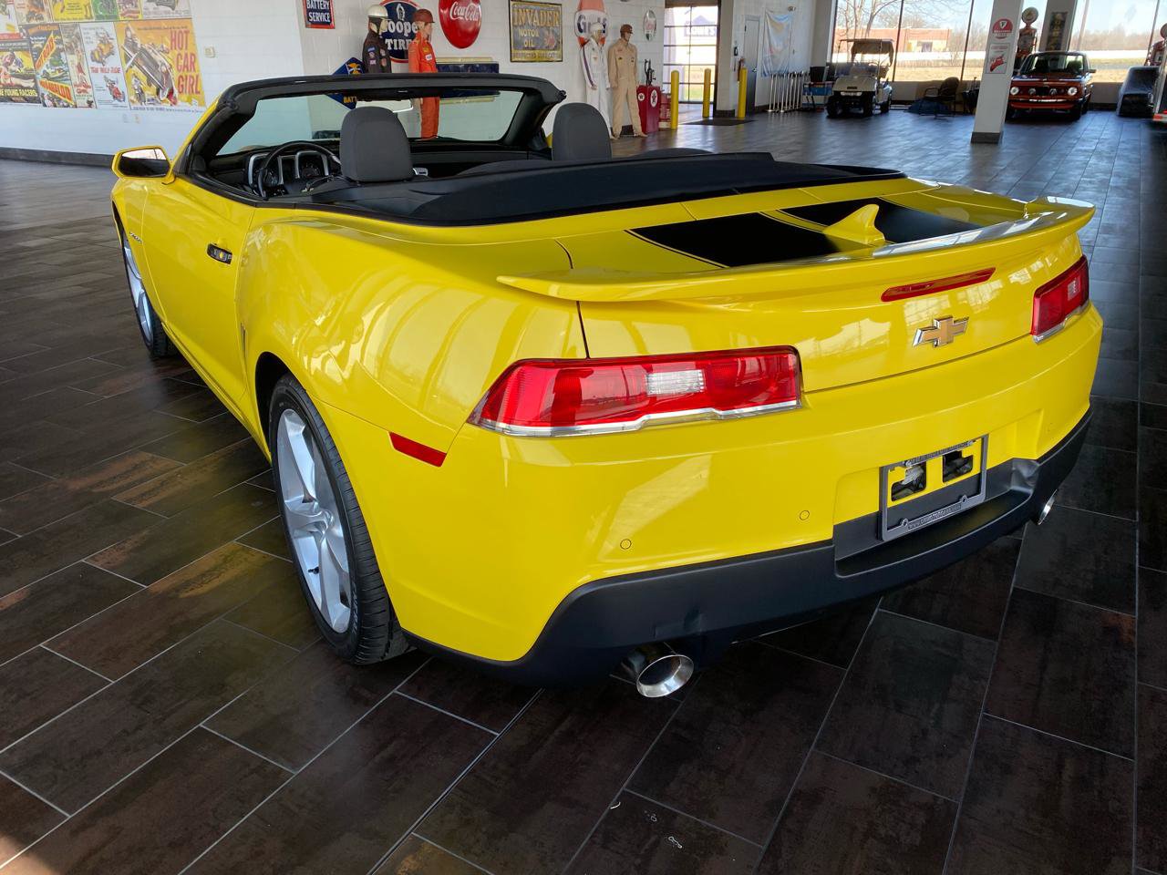 Used 2015 Chevrolet Camaro LT image 8