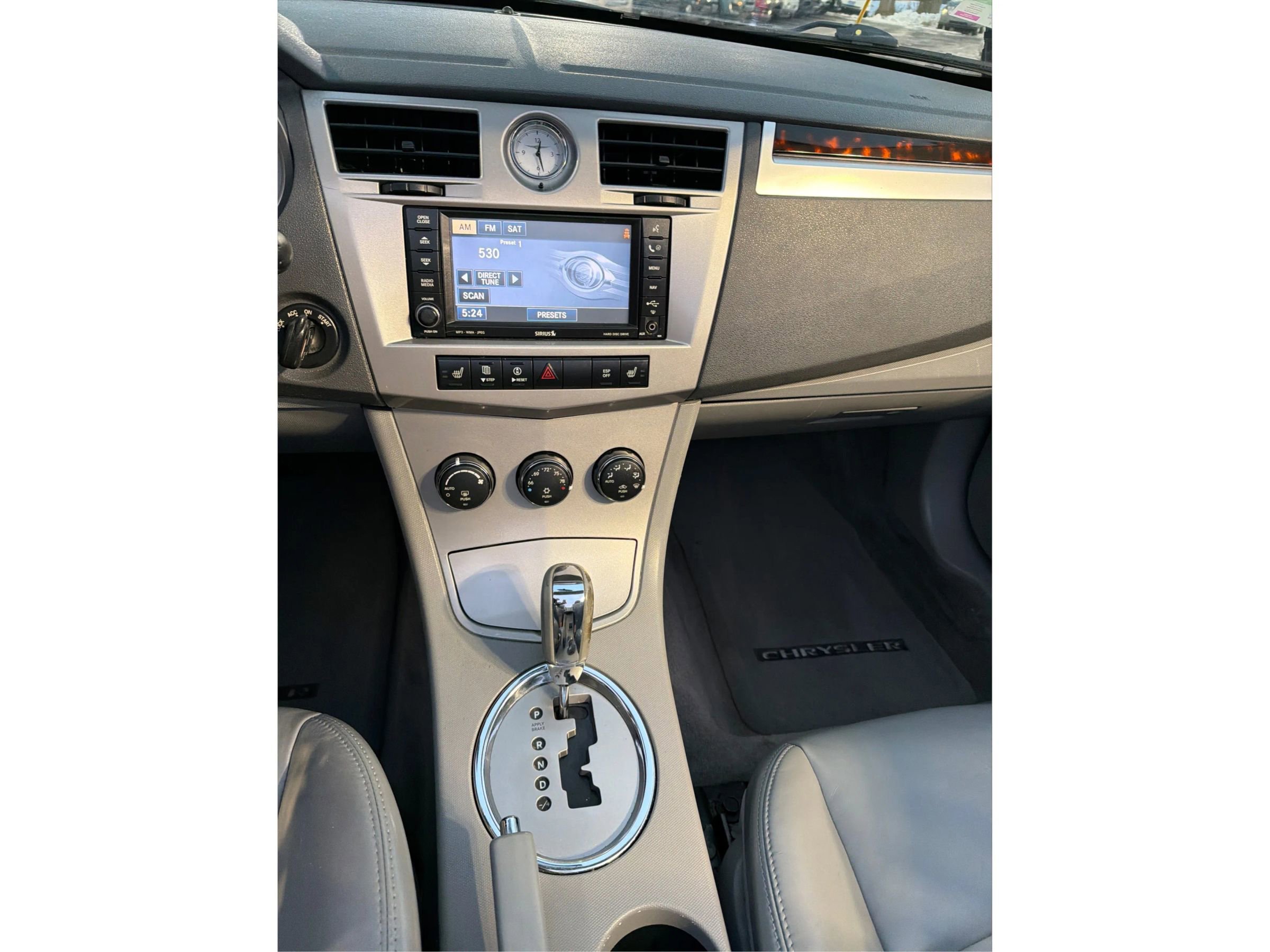 Used 2008 Chrysler Sebring Limited w/ Luxury Group image 16