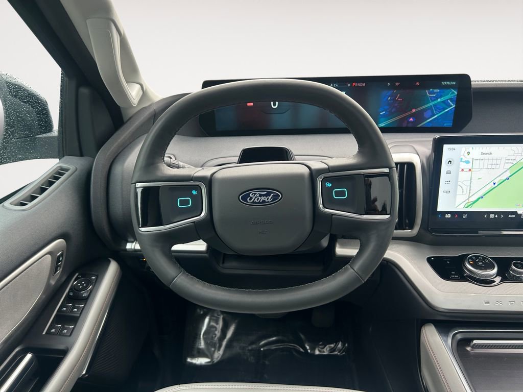 Used 2025 Ford Expedition Active image 14