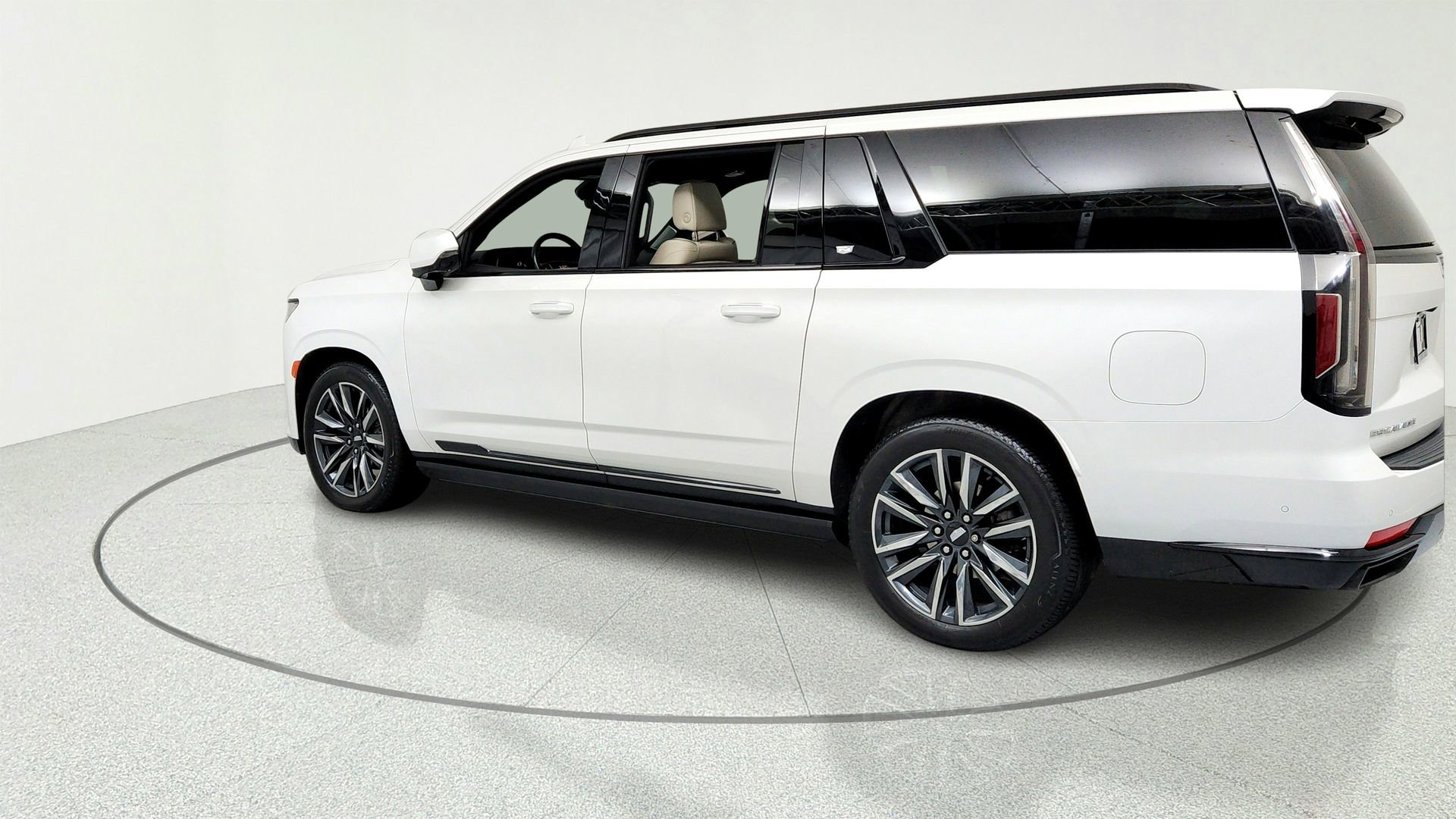 Used 2023 Cadillac Escalade ESV Sport w/ Touring Package AWD/4WD image 3