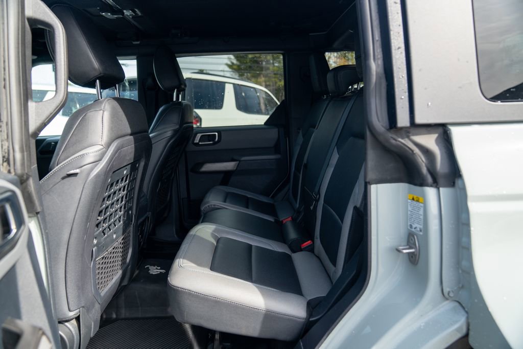 Used 2022 Ford Bronco Black Diamond image 17