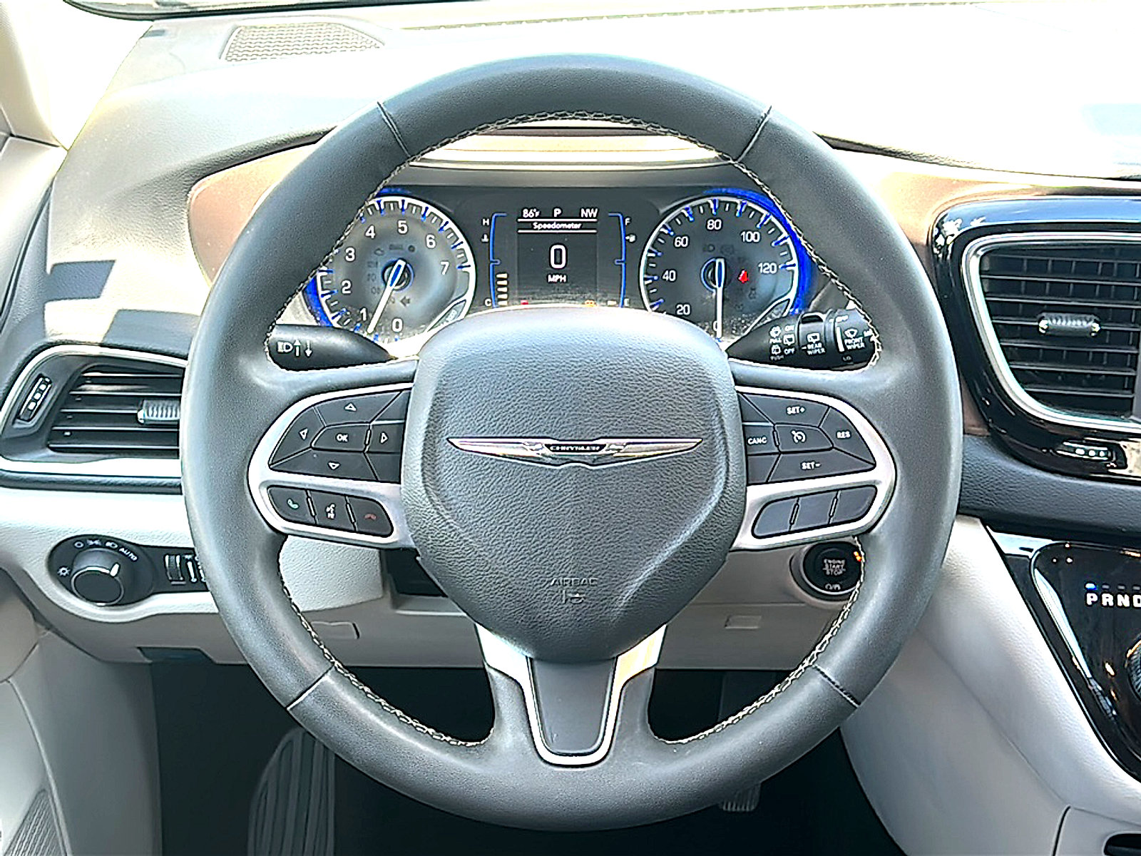 Used 2023 Chrysler Voyager LX FWD image 27