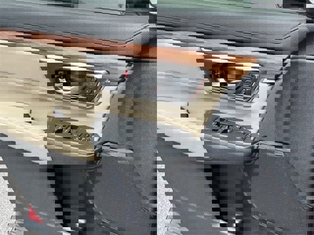 Used 2019 Honda CR-V Touring image 16