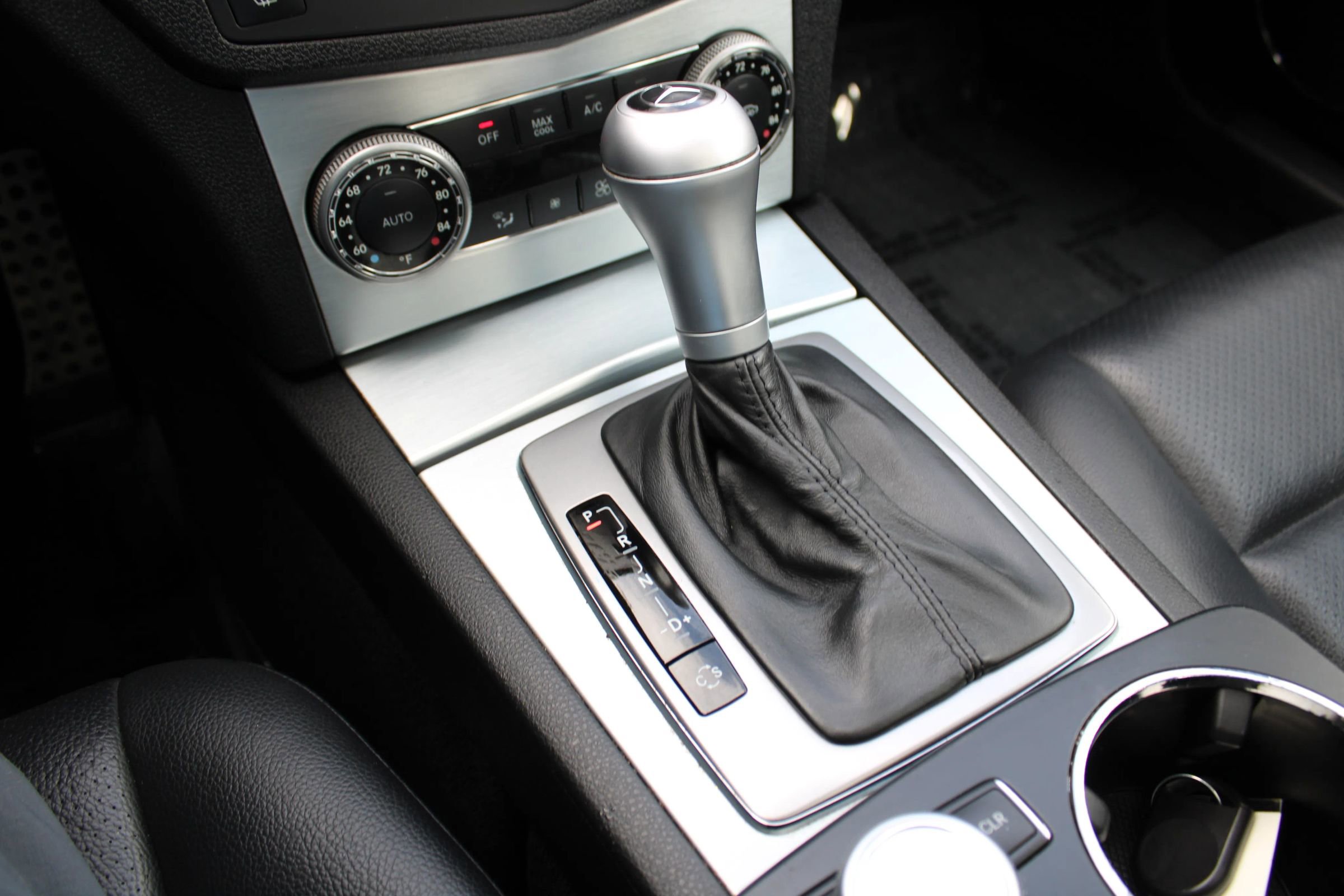 Used 2009 Mercedes-Benz C 300 4MATIC Sedan image 9