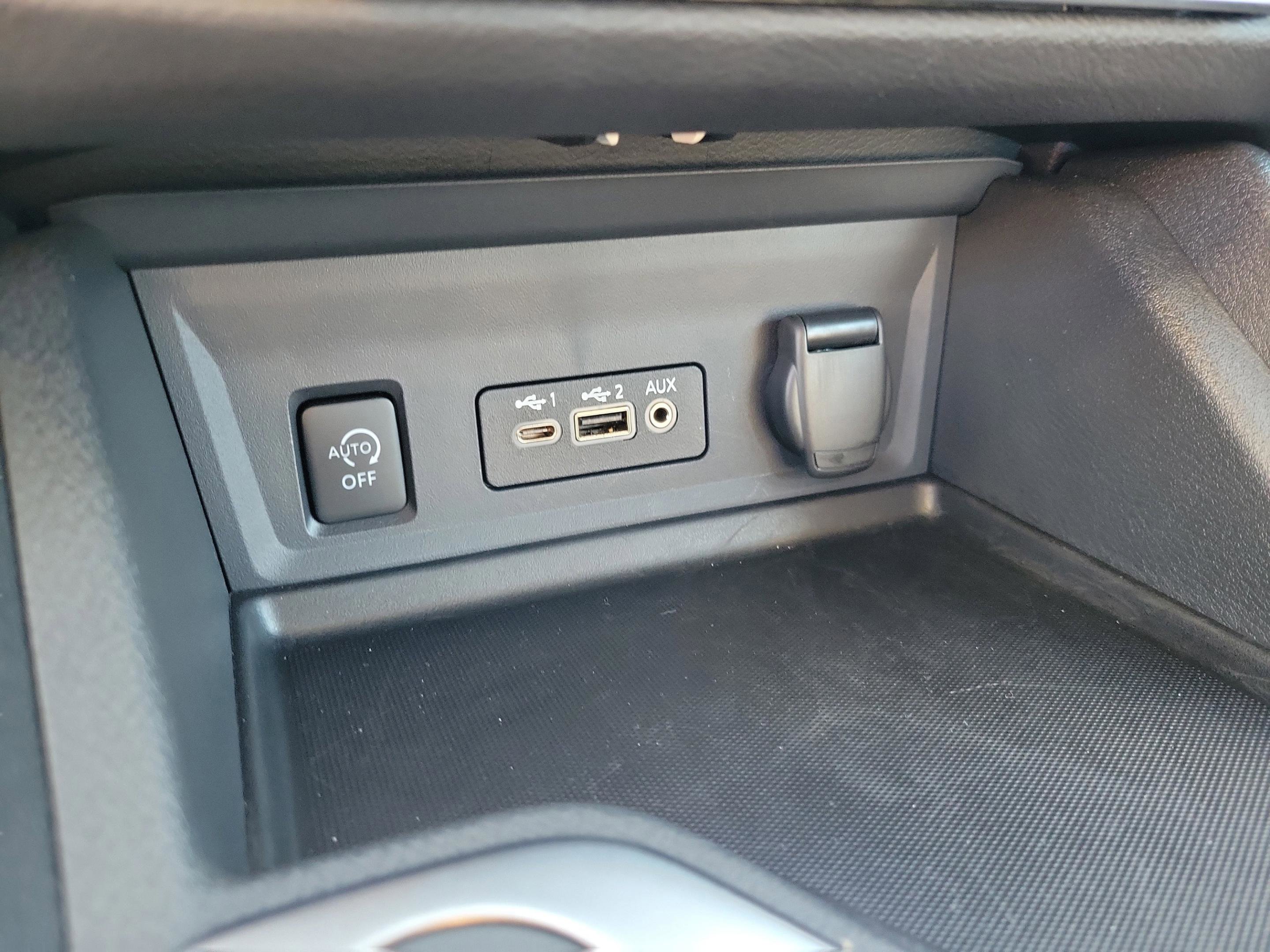 Certified 2025 Nissan Sentra SV image 30