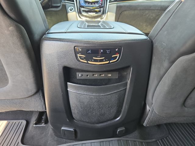 Used 2018 Cadillac Escalade Platinum AWD/4WD image 38