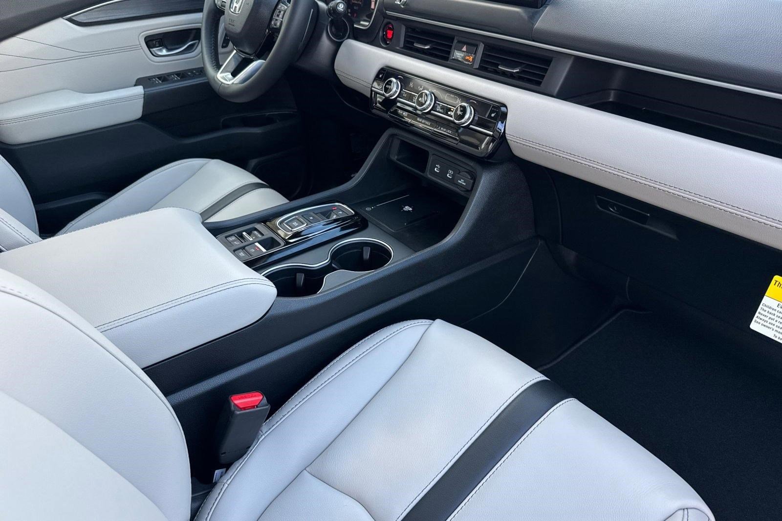 New 2026 Honda Pilot Touring image 28