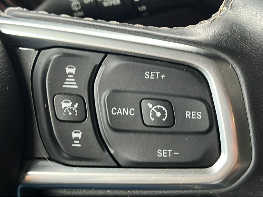 Used 2022 Jeep Wrangler Unlimited Sahara w/ LED Lighting Group AWD/4WD image 20