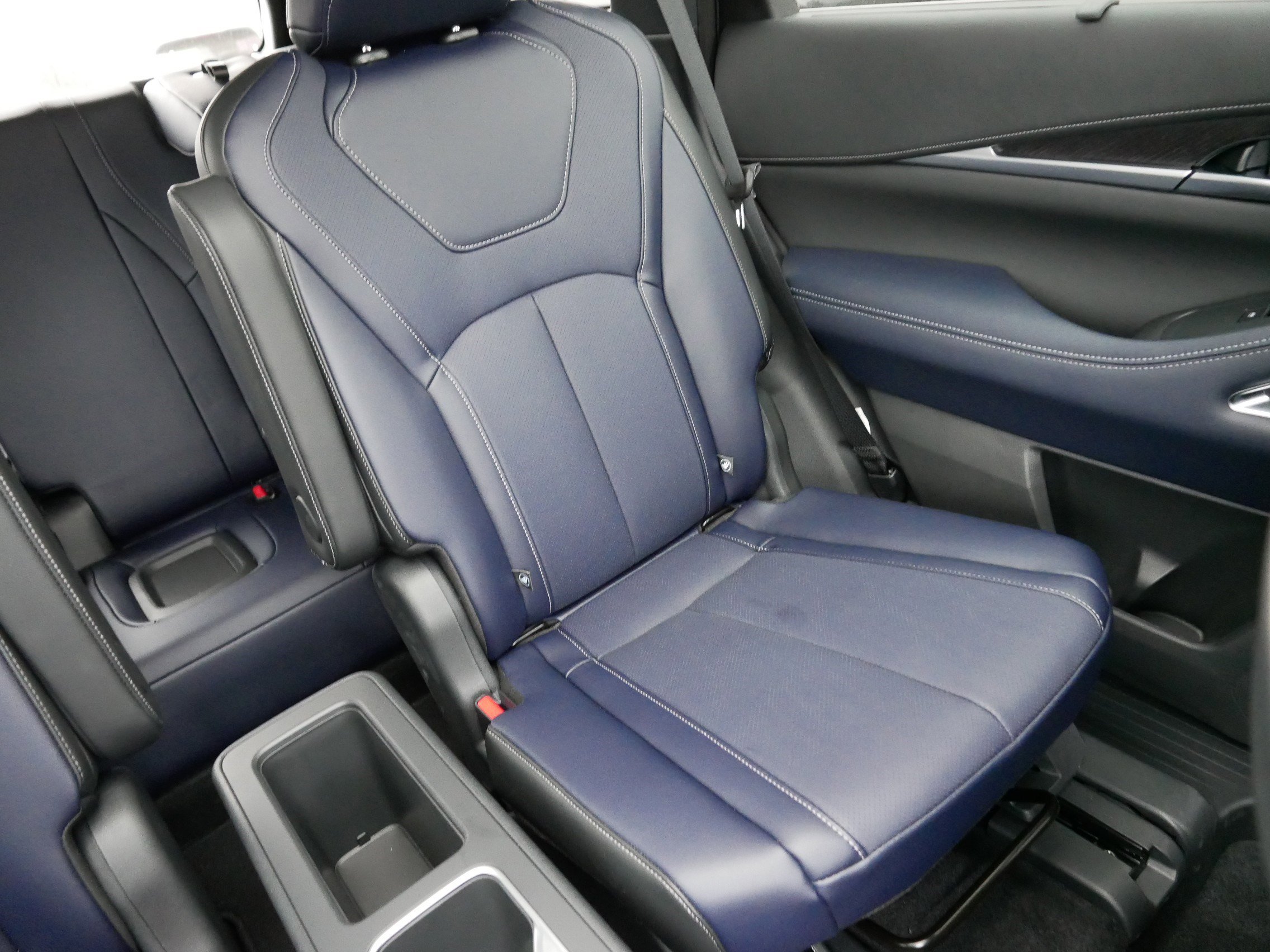 Certified 2026 INFINITI QX60 Sport w/ Dark Cargo Package image 14