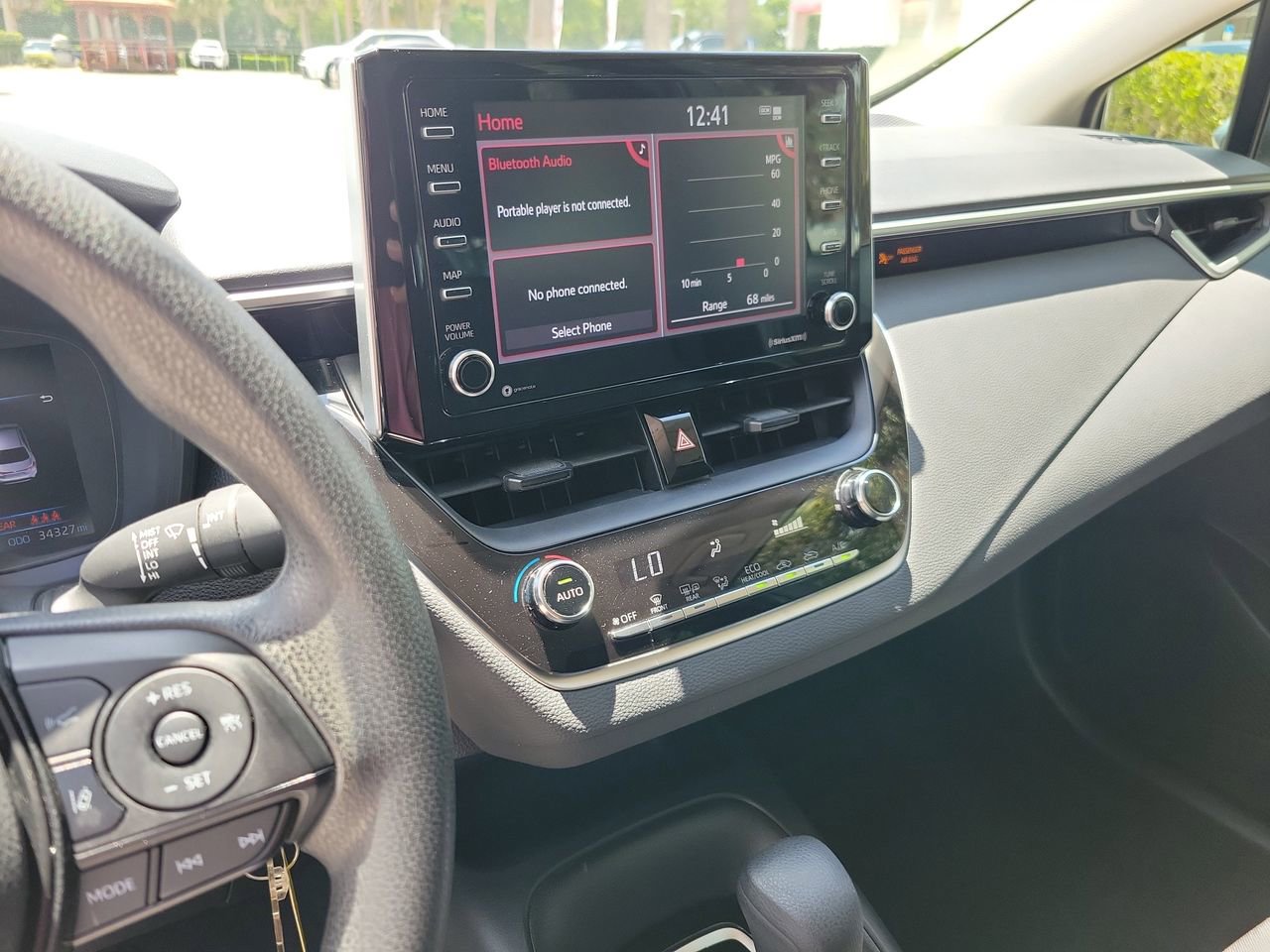 Used 2021 Toyota Corolla LE FWD image 23