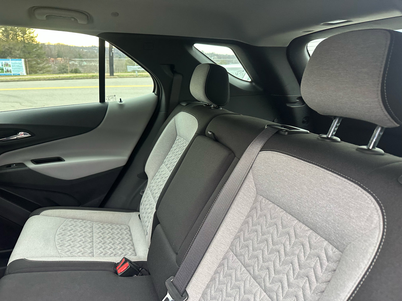 Used 2022 Chevrolet Equinox LS image 11