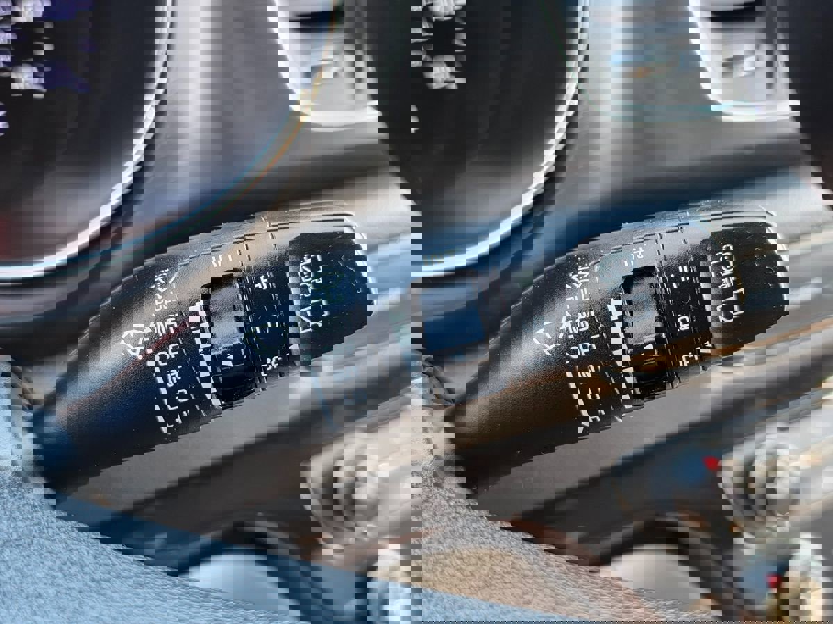 Used 2019 Kia Sedona LX image 46