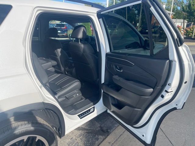 New 2026 Honda Pilot Touring image 15