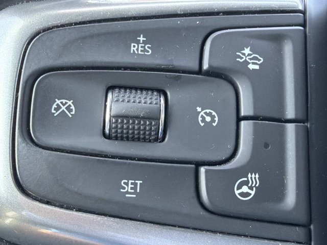 Used 2025 Chevrolet Silverado 1500 LT AWD/4WD image 24