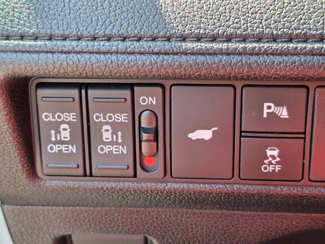 Certified 2025 Honda Odyssey Touring image 39